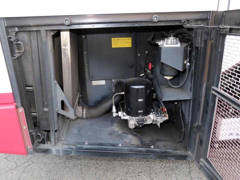 令和1年6月 三菱 大型 2PG-MP35FP バスの写真