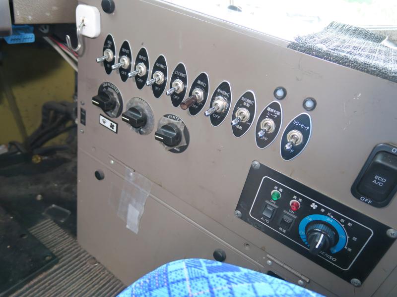 令和1年6月 三菱 大型 2PG-MP35FP バスの写真