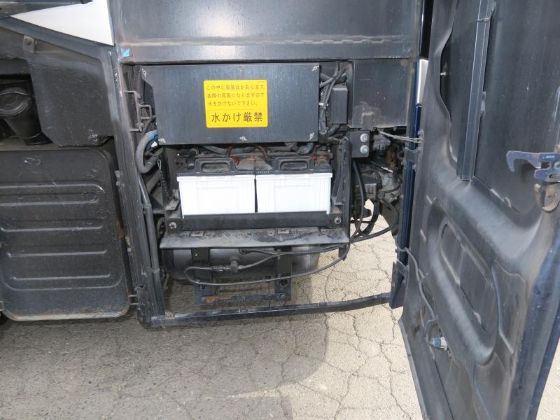 平成25年10月 いすゞ 大型 QRG-RU1ASCJ バスの写真