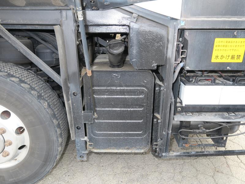 平成25年10月 いすゞ 大型 QRG-RU1ASCJ バスの写真