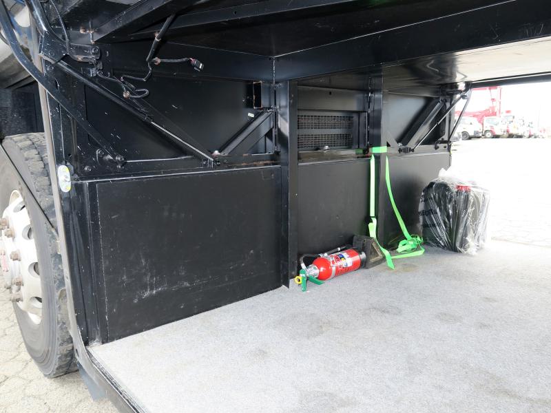 平成25年10月 いすゞ 大型 QRG-RU1ASCJ バスの写真