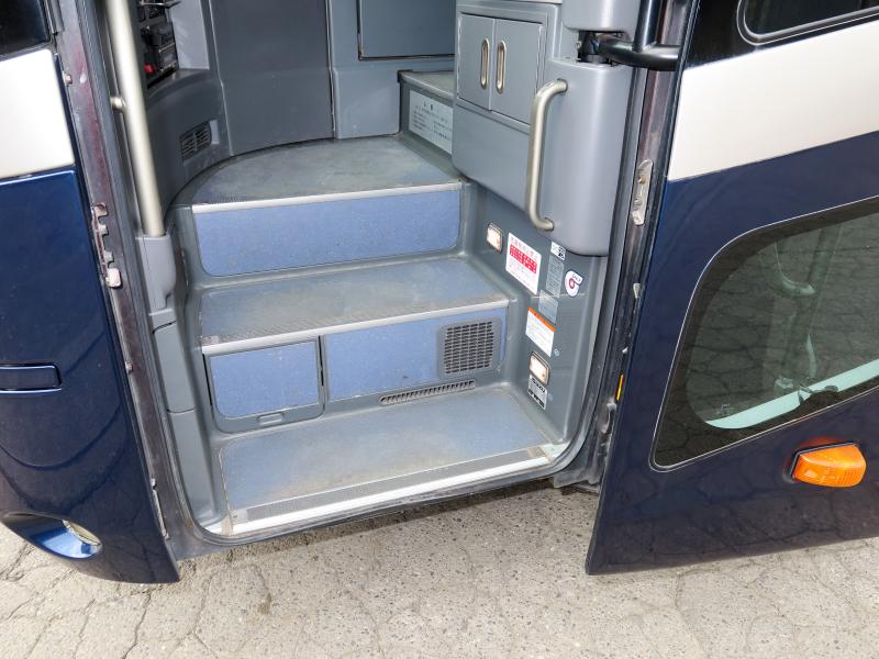 平成25年10月 いすゞ 大型 QRG-RU1ASCJ バスの写真