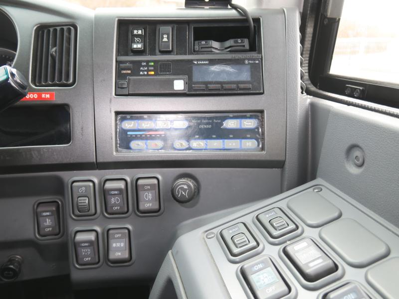 平成25年10月 いすゞ 大型 QRG-RU1ASCJ バスの写真