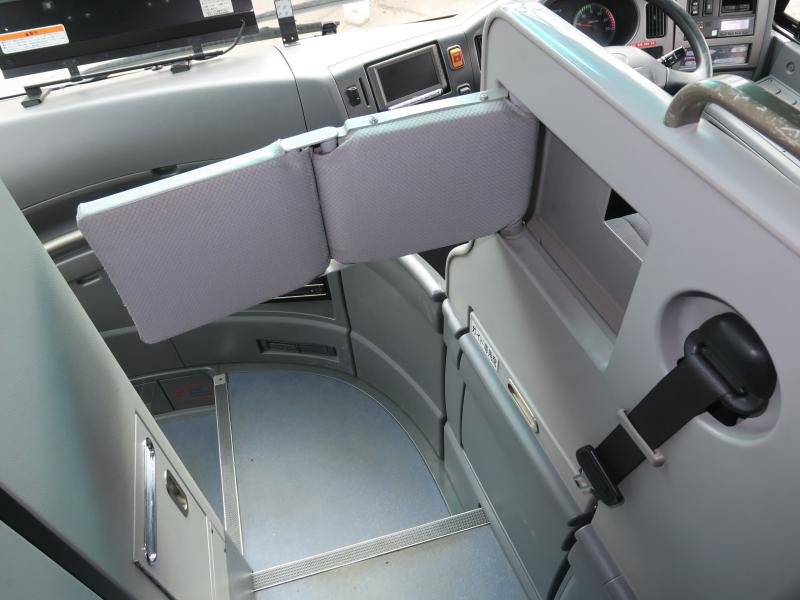 平成25年10月 いすゞ 大型 QRG-RU1ASCJ バスの写真