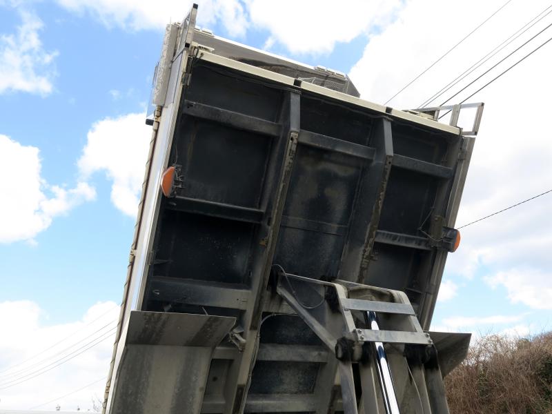 令和2年1月 日野 大型 2DG-FS1EGA ダンプの写真