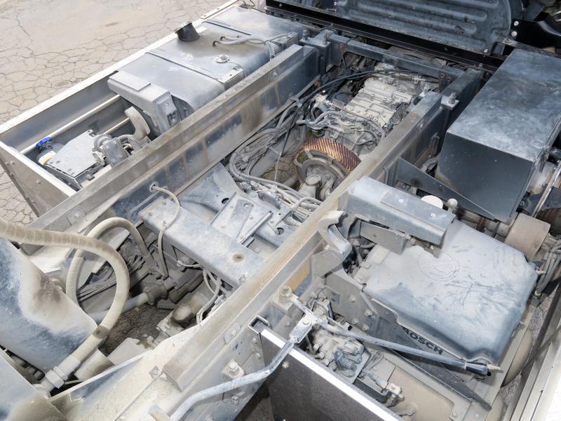 令和2年1月 日野 大型 2DG-FS1EGA ダンプの写真