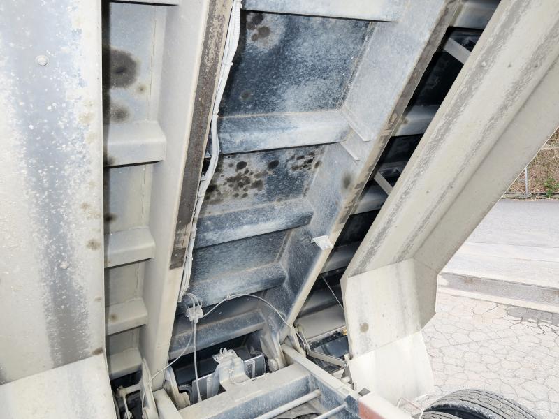 令和2年1月 日野 大型 2DG-FS1EGA ダンプの写真