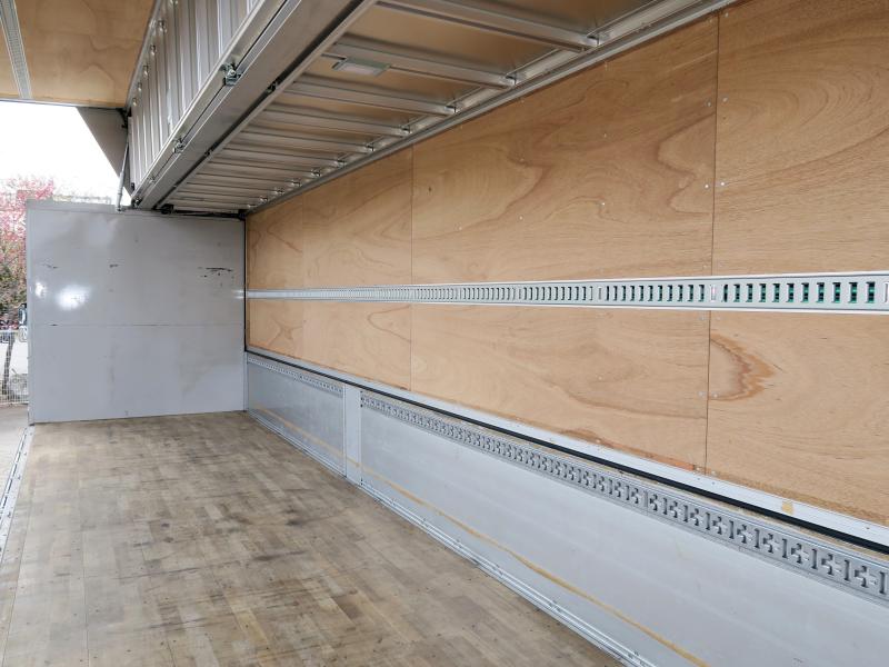 令和3年12月 UD 大型 2PG-CD5CA アルミウイングの写真