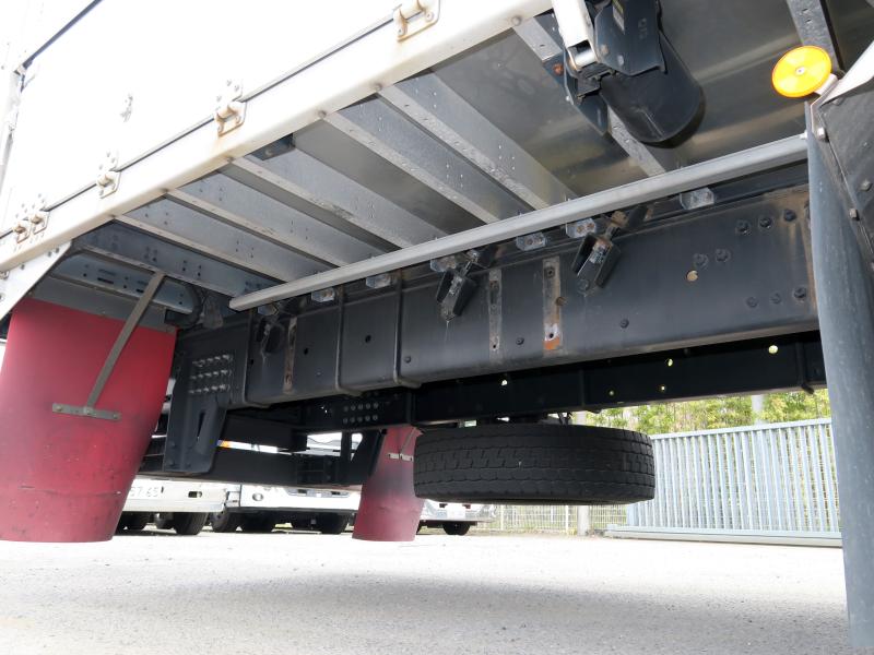 令和3年12月 UD 大型 2PG-CD5CA アルミウイングの写真