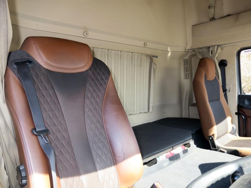 令和2年2月 日野 大型 2DG-SH1EDGG トラクタの写真