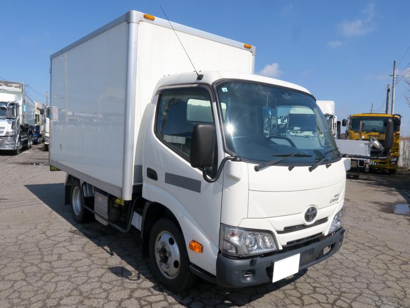 令和3年9月 トヨタ 小型 2KG-XZU675 保冷バンの写真
