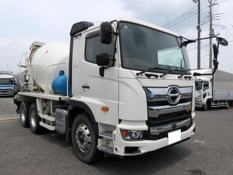 令和3年12月 日野 大型 2DG-FS1AGA ミキサーの写真
