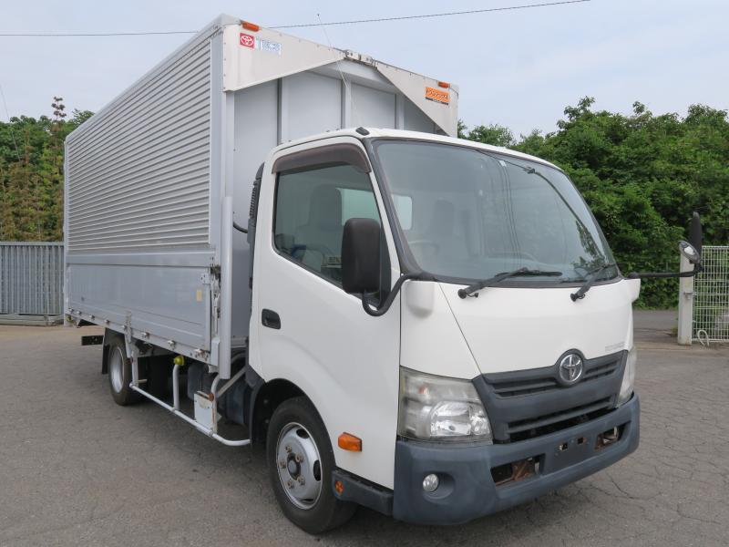 平成26年1月 トヨタ 小型 TKG-XZU710 アルミウイングの写真