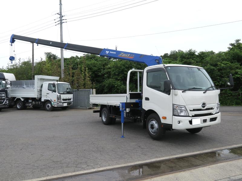 令和5年11月 日野 小型 2RG-XZU712M クレーンの写真