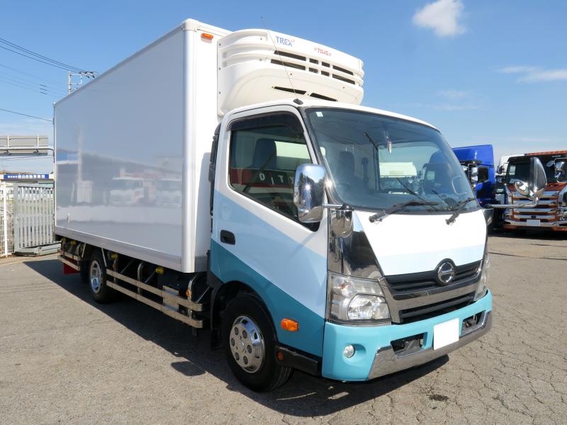 平成29年5月 日野 小型 TKG-XZU710M 冷凍車の写真