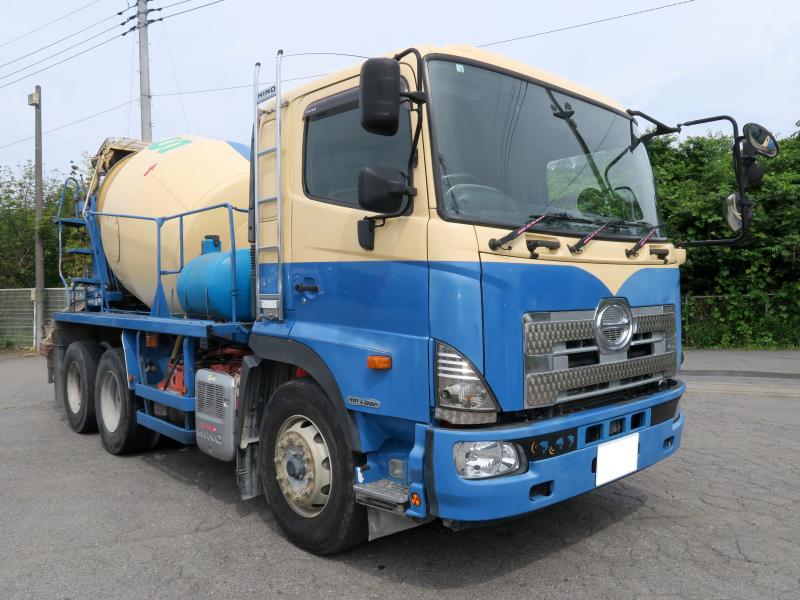 平成26年5月 日野 大型 QKG-FS1AKAA ミキサーの写真