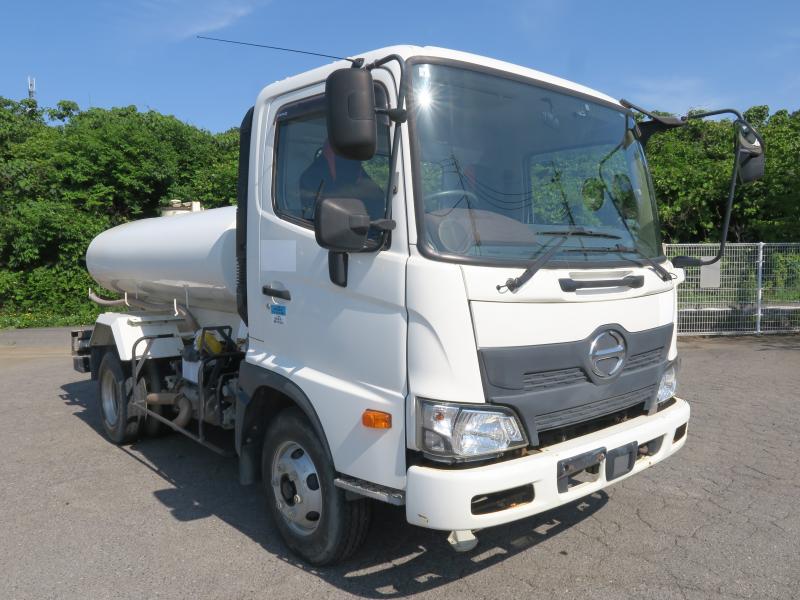 令和2年1月 日野 中型 2KG-FC2ABA 散水車の写真