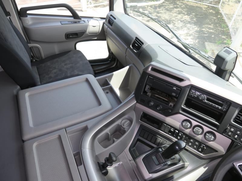 平成31年1月 UD 大型 2PG-CD5CA アルミウイングP/Gの写真