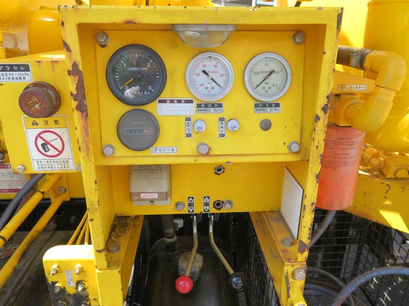 平成23年3月 日野 中型 BDG-FD7JGWA 汚泥吸引車の写真