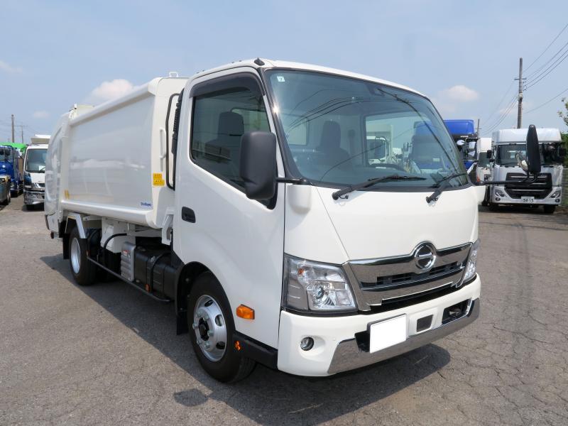 令和6年6月 日野 小型 2KG-XZU710M パッカー車の写真