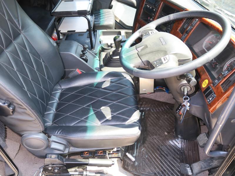 令和2年2月 いすゞ 大型 2PG-CYZ77C ロングダンプの写真