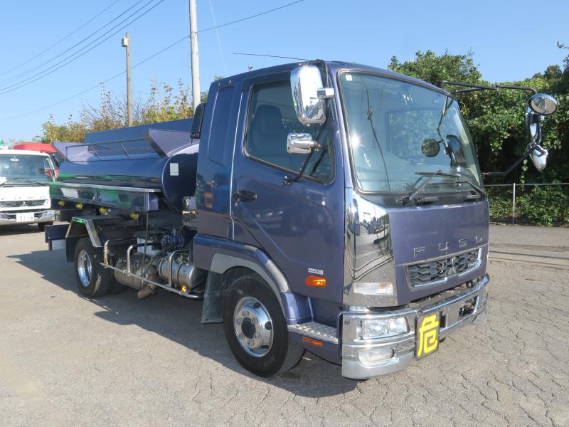 平成31年3月 三菱 中型 2KG-FK61F タンクローリーの写真
