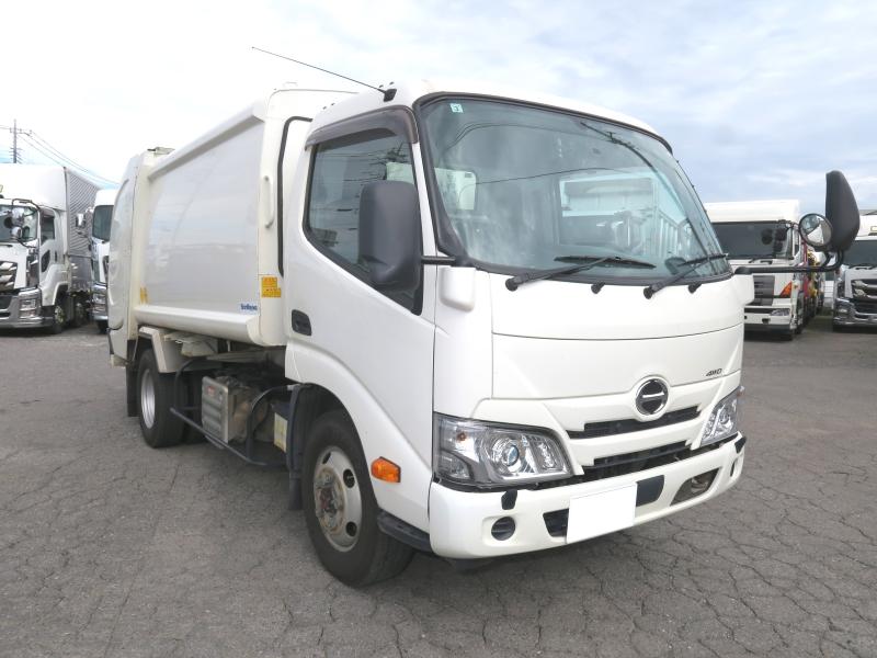 令和2年3月 日野 小型 2KG-XZU685M パッカー車の写真