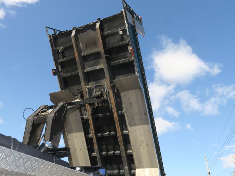 令和2年8月 いすゞ 大型 2PG-CXZ77CT ダンプの写真