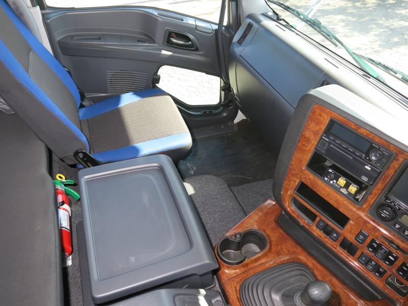 令和2年8月 いすゞ 大型 2PG-CXZ77CT ダンプの写真