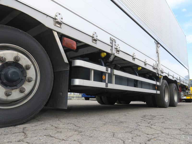 令和1年12月 いすゞ 大型 2PG-CYJ77C アルミウイングの写真