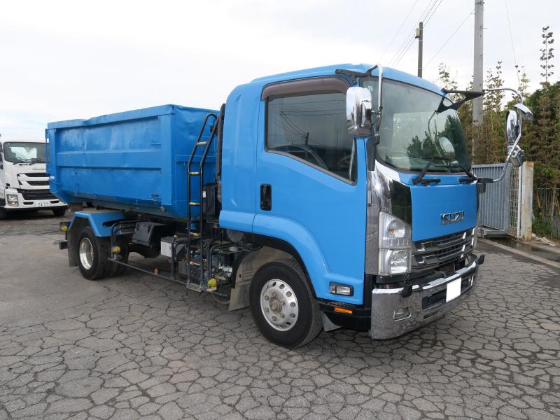 平成29年3月 いすゞ 中型 TKG-FRR90S2 アームロールの写真