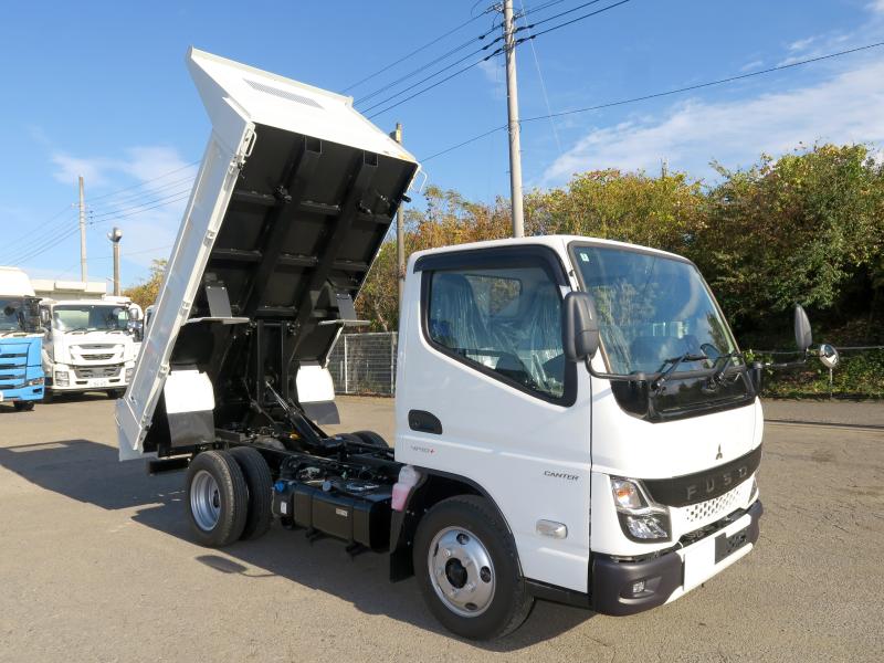 令和7年3月 三菱 小型 2RG-FBA60 ダンプの写真