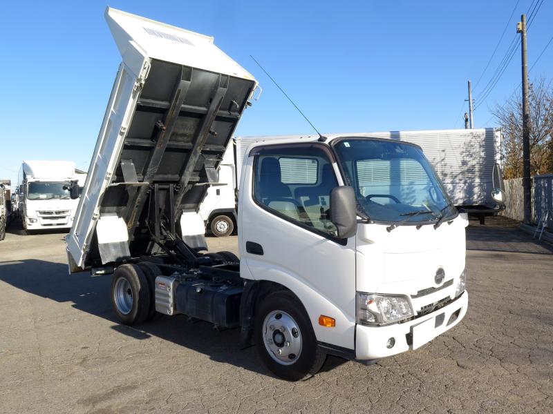 令和5年4月 日野 小型 2RG-XZU600T ダンプの写真