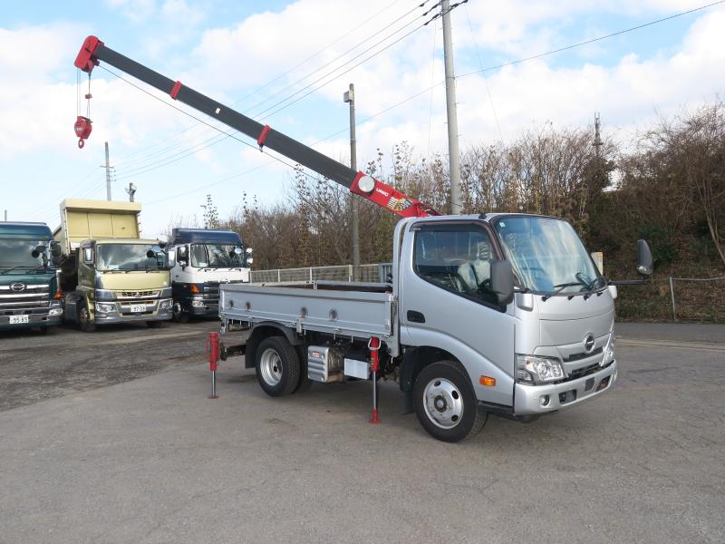 令和2年6月 日野 小型 2RG-XZU605M クレーンの写真