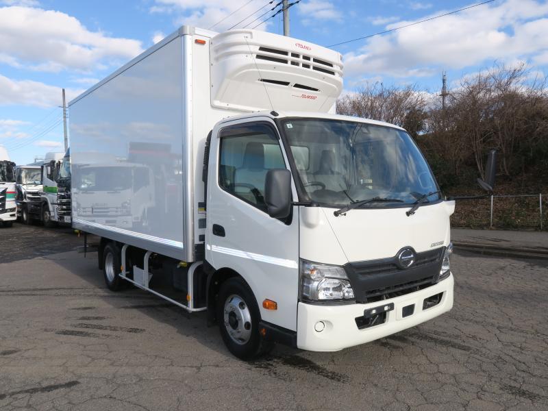 平成30年4月 日野 小型 TKG-XZU712M 冷凍車の写真