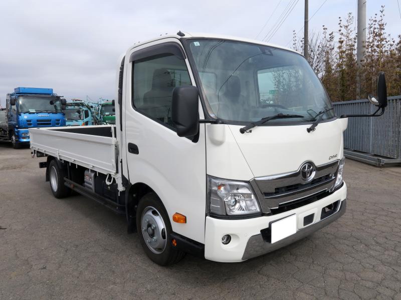 令和6年4月 トヨタ 小型 2KG-XZU710 木平の写真