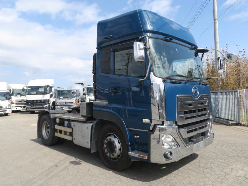 令和2年3月 UD 大型 2PG-GK5AAB トラクタの写真