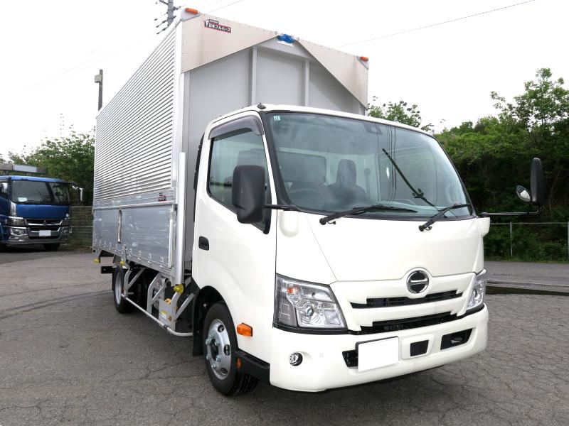 令和6年12月 日野 小型 2KG-XZU712M アルミウイングの写真