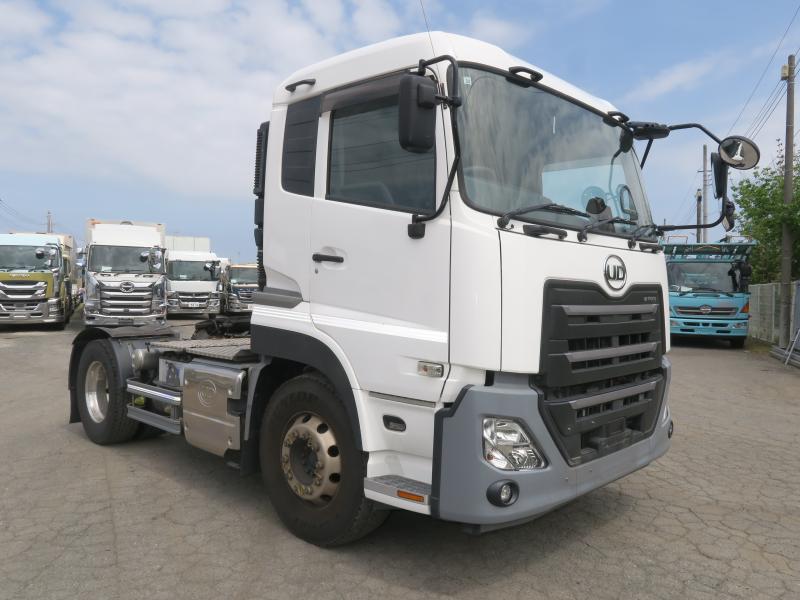 令和4年10月 UD 大型 2RG-GK5DAB トラクタの写真