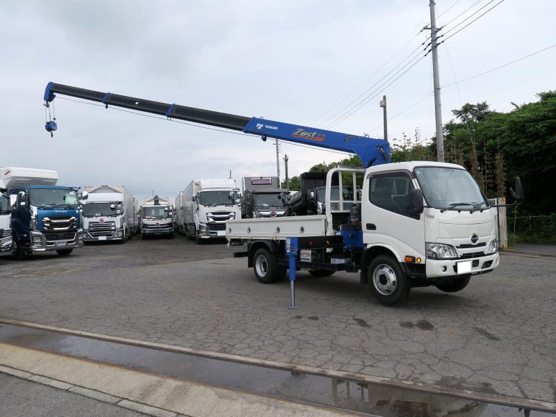 令和5年7月 日野 小型 2PG-XZU652F クレーンの写真