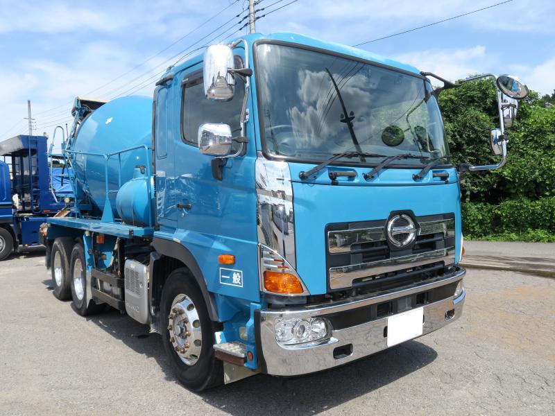 平成29年3月 日野 大型 QPG-FS1AKDA ミキサーの写真