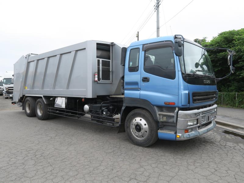 平成19年4月 いすゞ 大型 PJ-CYM77V6 パッカー車の写真