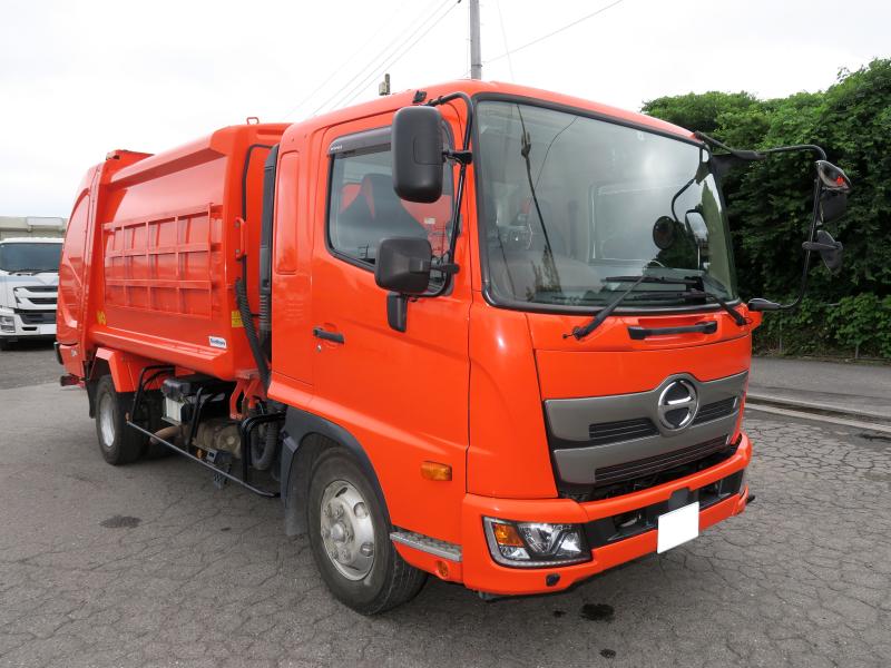 平成30年9月 日野 中型 2KG-FD2ABA パッカー車の写真